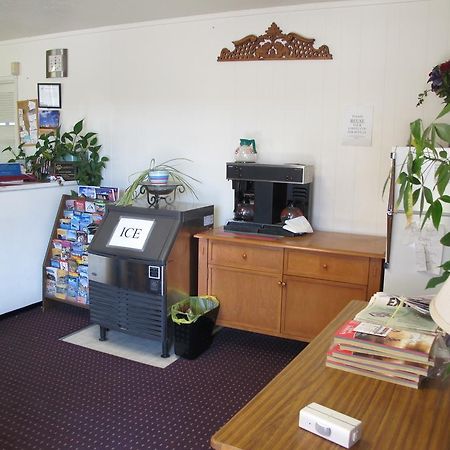 Economy Inn Ontario Extérieur photo
